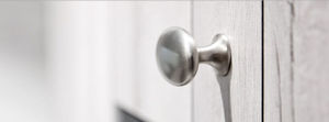 tirador para mueble de metal