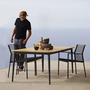 mesa de comedor contemporánea