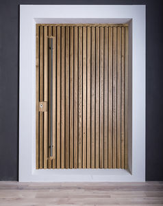 puerta de entrada / abatible / pivotante / de roble
