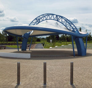 tensoestructura sobre armazón metálico