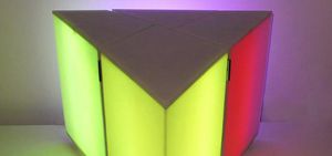 columna luminosa contemporánea
