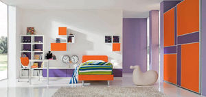 habitación para niños naranja
