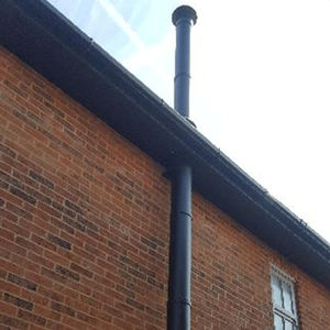 conducto de chimenea de metal