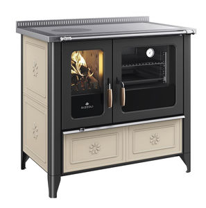 cocina con horno de leña