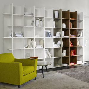 biblioteca de pared