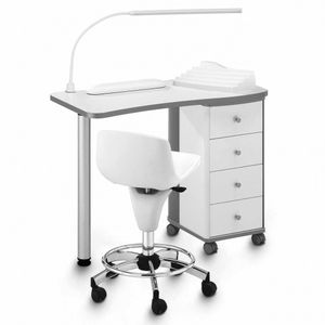 mesa de manicura con iluminación integrada