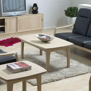 mesa de centro de diseño escandinavo