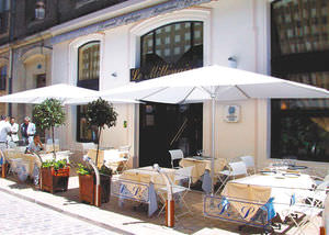 sombrilla para restaurante / para eventos / de aluminio / de PVC