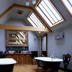 ventana de tejado de madera