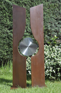 escultura de acero Corten