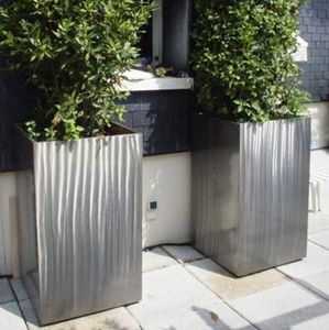 jardinera de metal