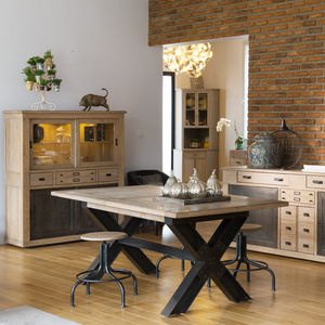 mesa contemporánea