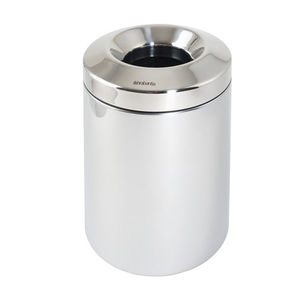 cubo de basura de acero inoxidable pulido