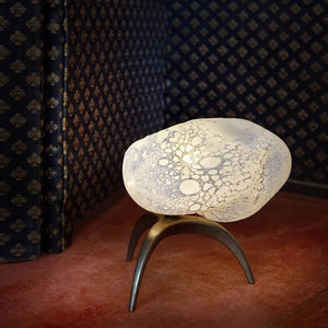 lámpara de mesa