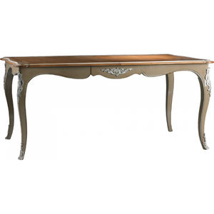mesa de estilo Luis XV