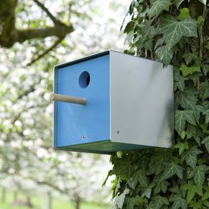 casita para pájaros de madera