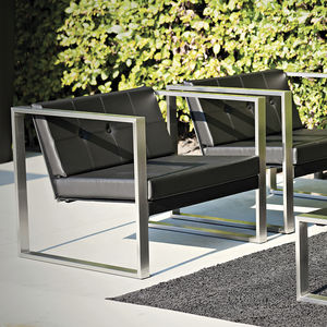 sillón de diseño minimalista
