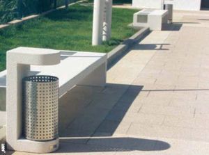 cubo de basura público