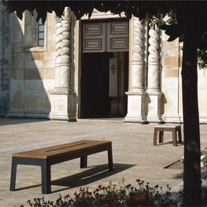 banco público contemporáneo