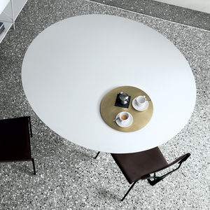 mesa contemporánea