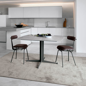 mesa contemporánea
