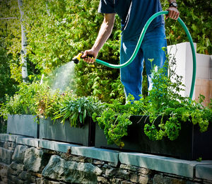 jardinera de plástico reciclado