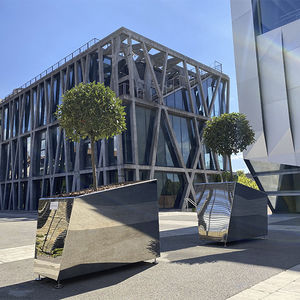 macetero para plantas grandes de acero galvanizado