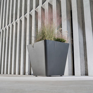 macetero para plantas grandes de acero galvanizado