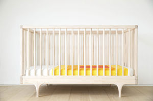 cama para bebé contemporánea