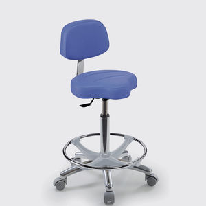 taburete de trabajo con base metálica