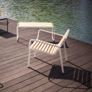 conjunto de mesa y banco contemporáneo
