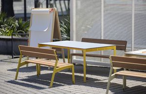 mesa contemporánea