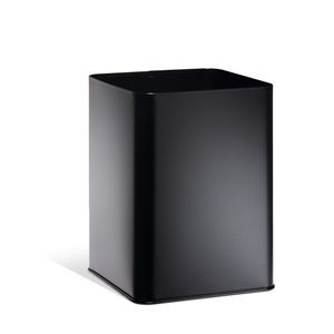 cubo de basura de metal