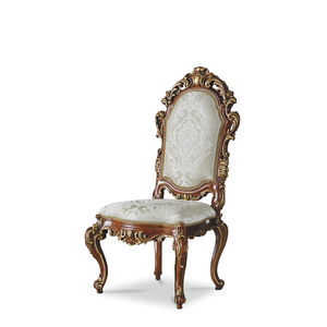 silla clásica de estilo barroco