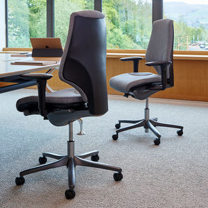 silla de oficina contemporánea