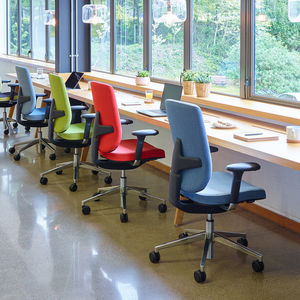silla de oficina contemporánea