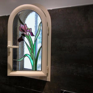 ventana abatible / de metal / con vitral / arqueada