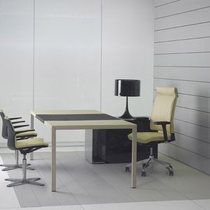 sillón de director contemporáneo