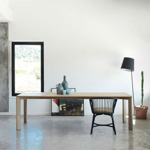 mesa de comedor contemporánea
