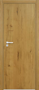 puerta de roble natural