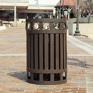 cubo de basura público