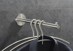 percha contemporánea / de acero inoxidable