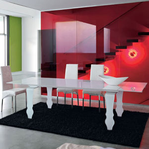 mesa de comedor contemporánea