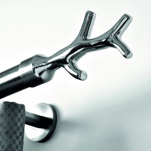 barra para cortina de metal cromado
