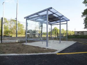 marquesina para bicicletas con panel solar