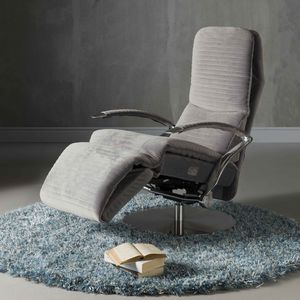sillón contemporáneo / de tejido / de cuero / con reposapiés
