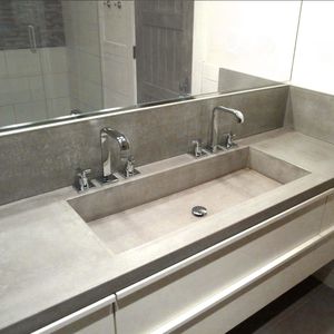 encimera de lavabo de hormigón con fibras de ultraalta resistencia Ductal®