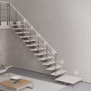 escalera recta / estructura de acero / con peldaños de madera / sin contrahuellas