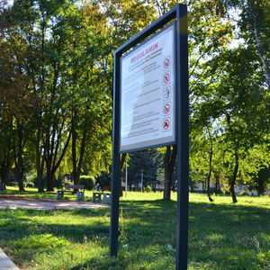 panel de información para espacio público