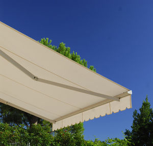 toldo con cofre